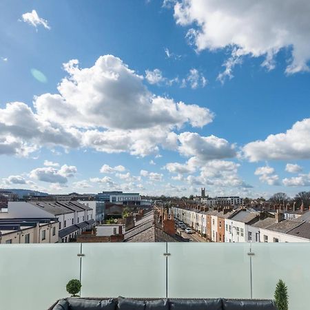 The Burton Penthouse By Fortuna Property Cheltenham Extérieur photo