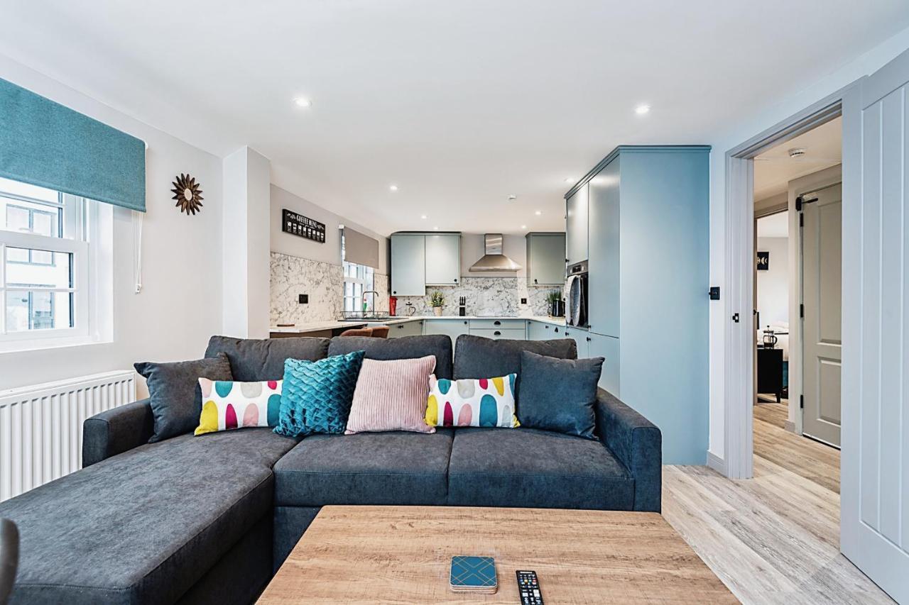 The Burton Penthouse By Fortuna Property Cheltenham Extérieur photo