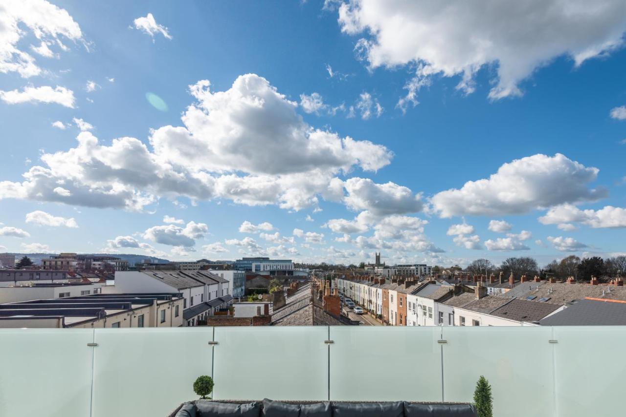 The Burton Penthouse By Fortuna Property Cheltenham Extérieur photo